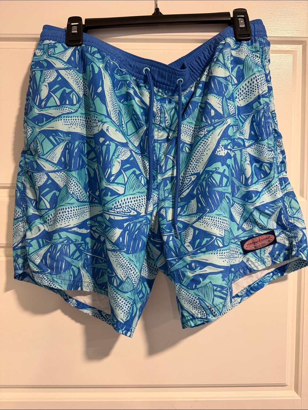 Vineyard Vines Blue Tropical Fish Print Hybrid Shorts